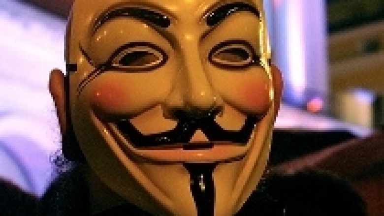 Anonymous sulmuan edhe Interpolin