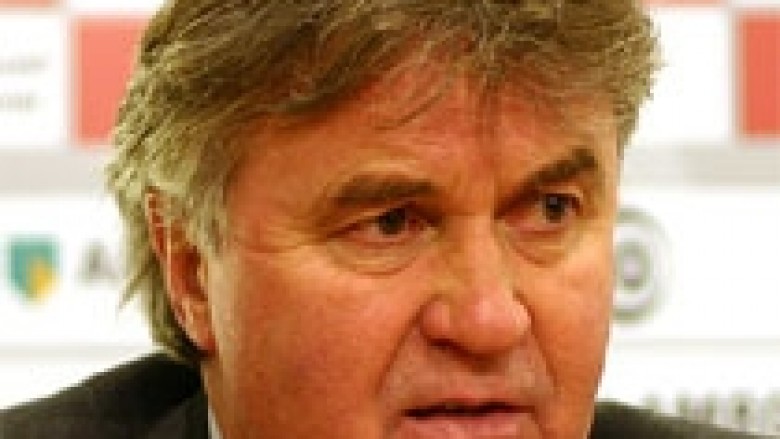 Hiddink: Largohem nga kombëtarja e Rusisë