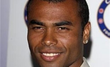 Reali e Barca pas Ashley Cole