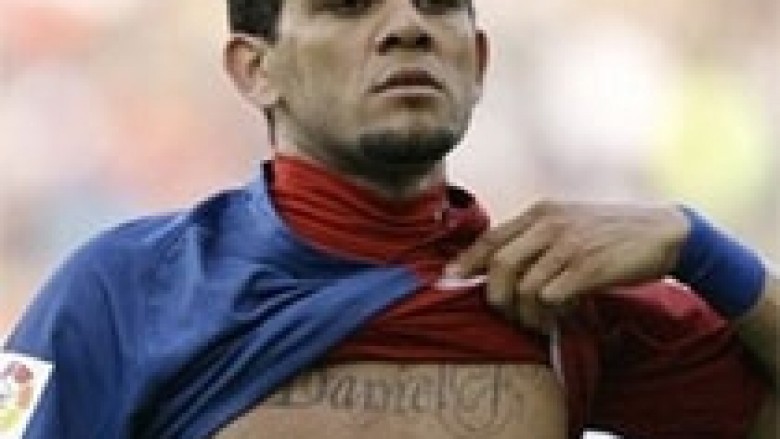 Dani Alves i ngazëllyer me interesimin e Chelseat