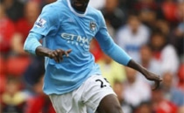 City humb Adebayor për katër ndeshje