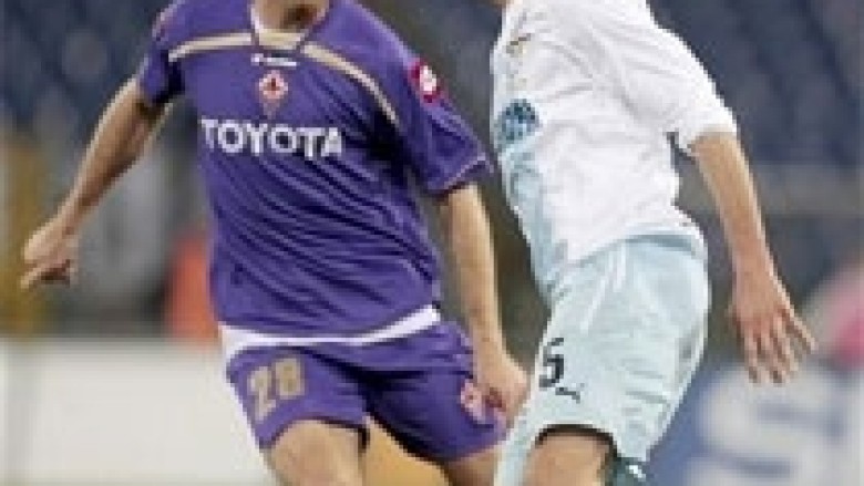 Fiorentina barazon në minutat shtesë