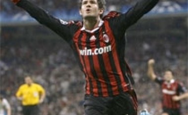 Pato e Seedorf të pranishëm në Old Trafford