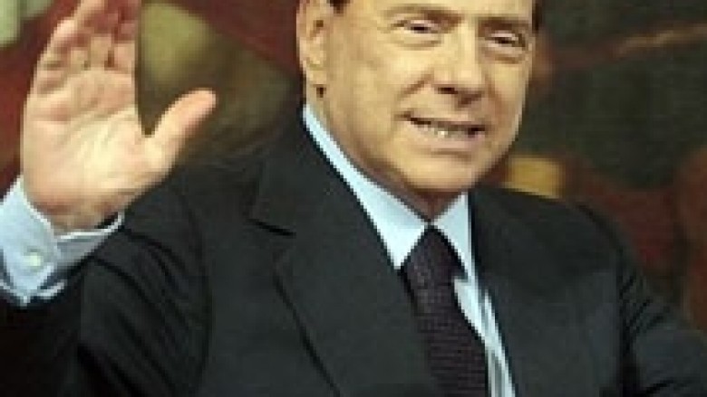 Berlusconi qan për Milanin