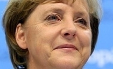 Merkel për përjashtimin e anëtareve të padisiplinuara të Eurozonës