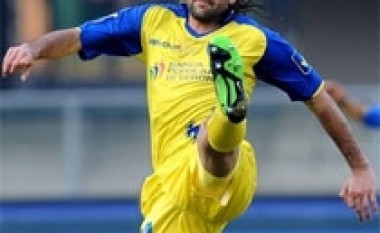 Milani transferon mbrojtësin Mario Yepes