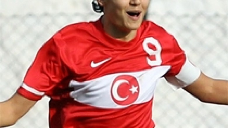Chelsea, ofertë për 15-vjeçarin turk (Video)