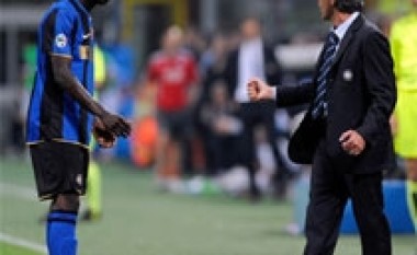 Mourinho nuk ia fal Balotellit