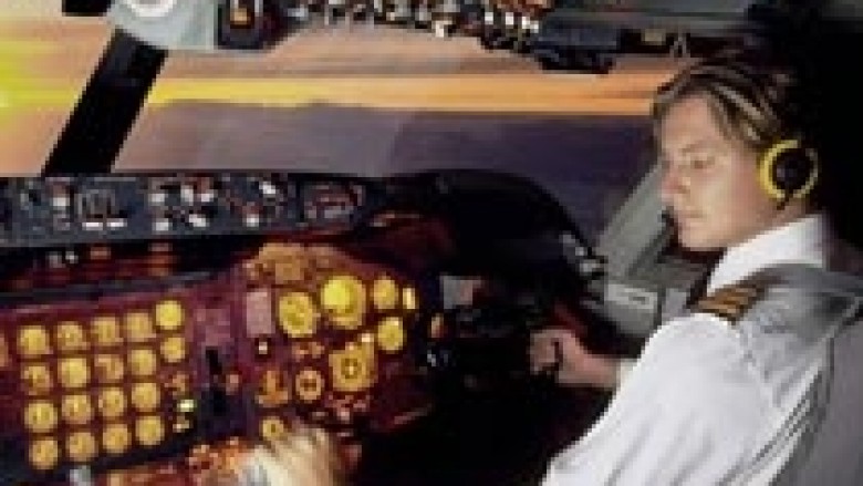 Në vend se të aterronte aeroplanin, piloti i lutej Zotit