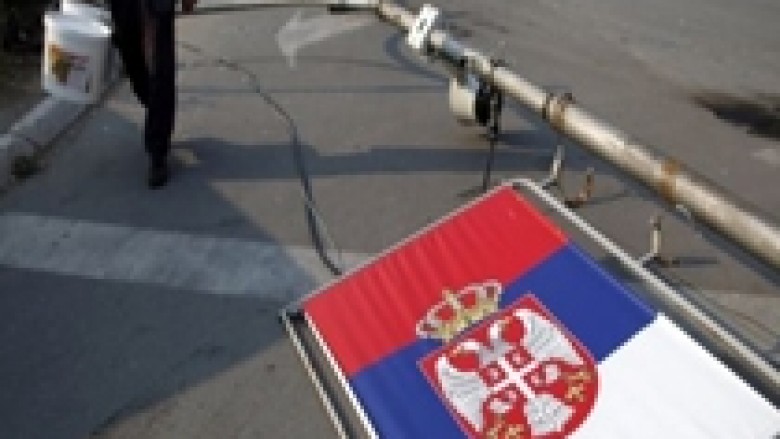 Serbët e veriut paralajmërojnë trazira