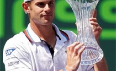 Roddick triumfon në Sony Ericsson Open