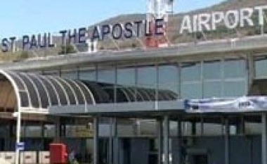 Turqit përfundojnë rindërtimin në Aeroportin e Ohrit