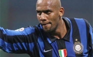 Maicon do të qëndrojë në Milan