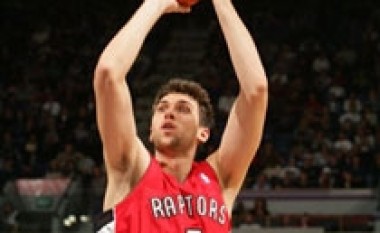 NBA: Raptors ruajnë shpresat për play-off