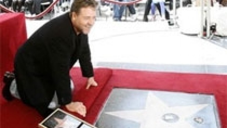 Russell Crowe nderohet me yll
