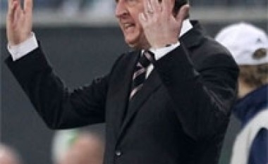 Hodgson: Interi të eliminojë Barcelonën