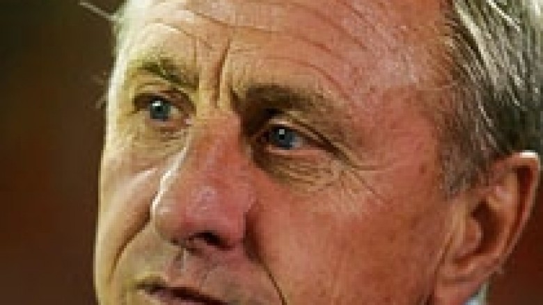 Cruyff: Trofeu do të qëndrojë në Spanjë