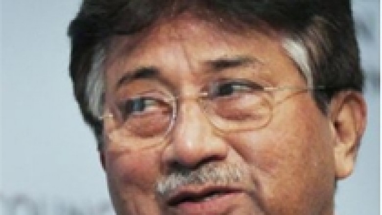 Pervez Musharraf ik me vrap nga gjykata