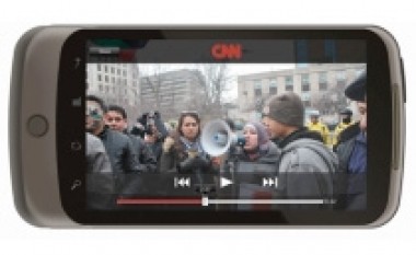 CNN shpërndan telefona të menqur falas (video)