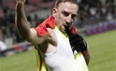 Ribery e Mourinho drejt Old Traffordit?