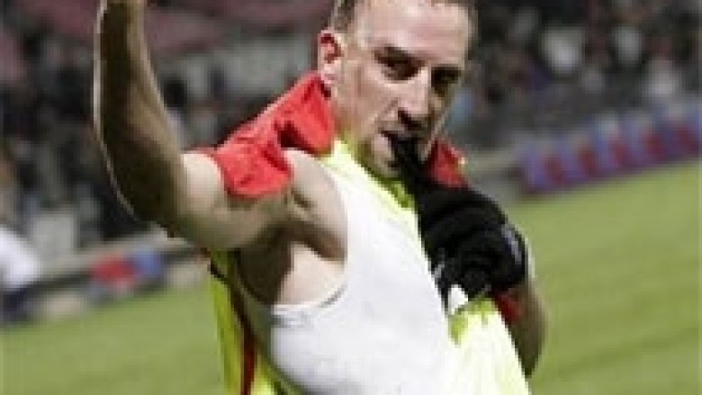 Ribery e Mourinho drejt Old Traffordit?