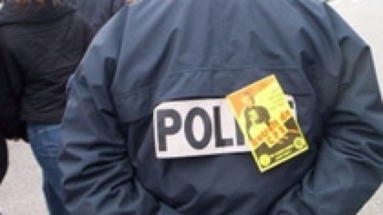 Polici shkarkohet për shkak të seksit në punë