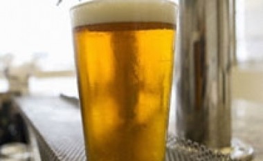 Gjermanët pinë gjithnjë e më pak birra