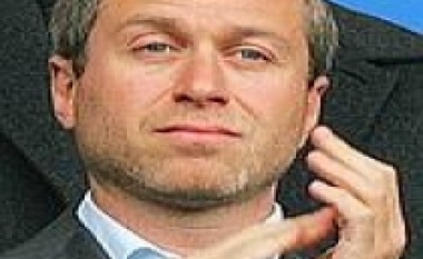 Miliarderi rus Abramovich humbet jahtin e tij në një lojë poker online