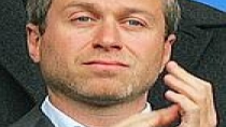 Miliarderi rus Abramovich humbet jahtin e tij në një lojë poker online