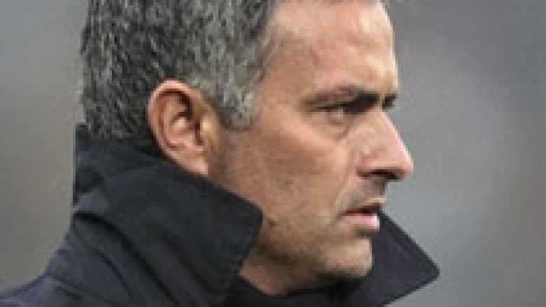 Mourinho nuk largohet