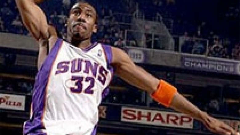 NBA: Suns marrin kontrollin e play-offit