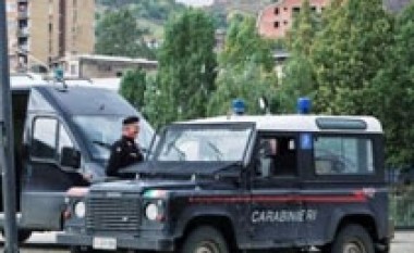 MUP-i serb arreston katër persona, policia dhe EULEX-i spektatorë