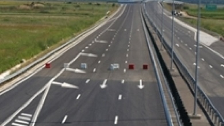 Rinovohet pjesa e shembur e autostradës