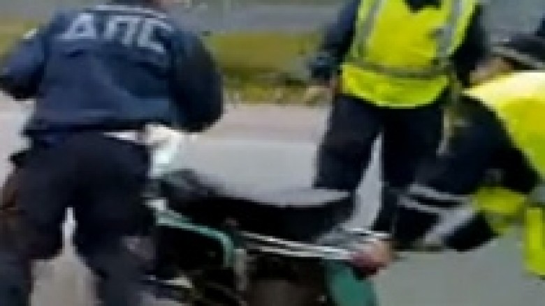 Policinë e befasoi motoçikleta e “mallkuar” (Video)