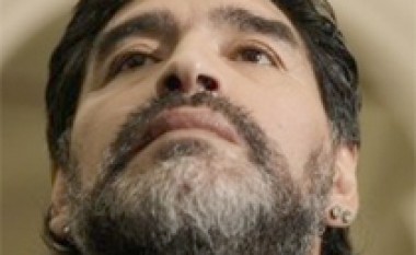 Maradona: Nuk pendohem për zgjedhjet