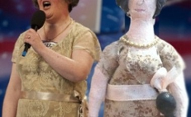 Kukullat me fytyrën e Susan Boyle në shitje