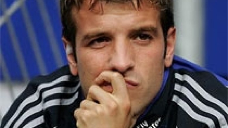 Van der Vaart: Van Persie më ftoi te Arsenali