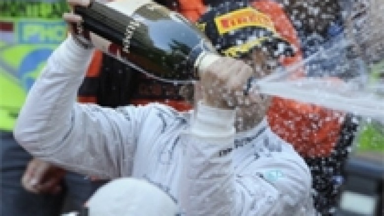 Rosberg triumfon në Monako
