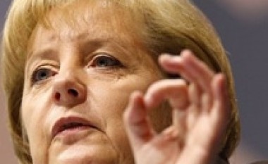 Merkel: Po, joevropianëve në drejtimin e FMN-së