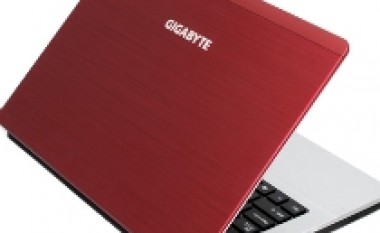 Gigabyte prezanton Booktop M2432