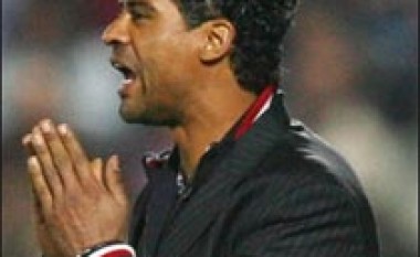 Rijkaard trajneri i ri i Galatasarayit