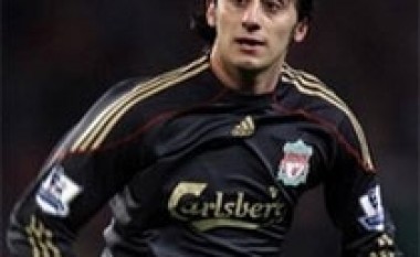 Aquilani qëndron në Liverpool