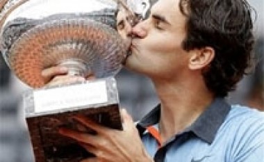 Federer fiton në French Open dhe hyn në histori