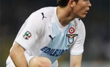 Interi kërkon Lichtsteiner