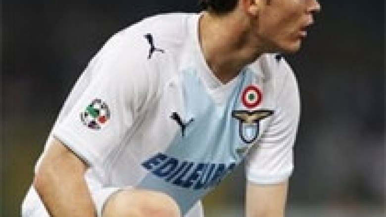 Interi kërkon Lichtsteiner