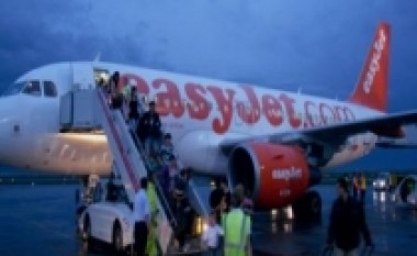 Startojnë fluturimet e Easy Jet, në dimër rritet numri i fluturimeve