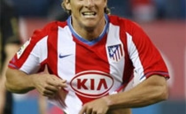 Tottenhami interesohet për Forlan