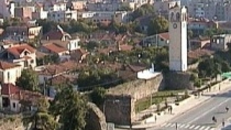 Gjyshata Bektashiane, kallëzim për  “dhunim të varreve”