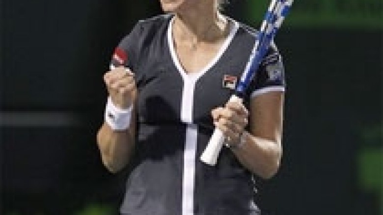 Henin takohet me Clijsters