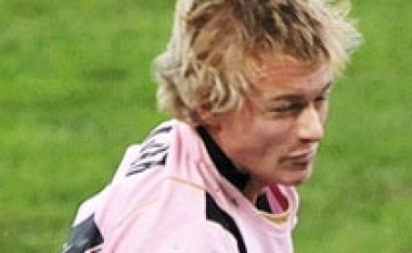 Palermo pranon ofertën e Tottenhamit për Kjaer?